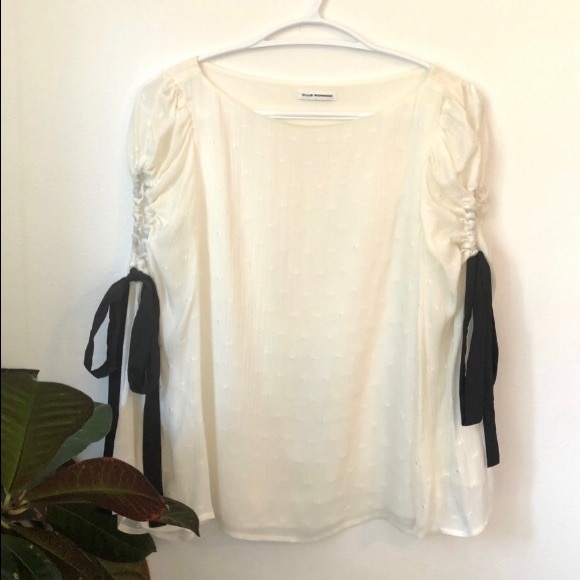 White blouse with black bows and bell sleeves - Picture 4 of 8